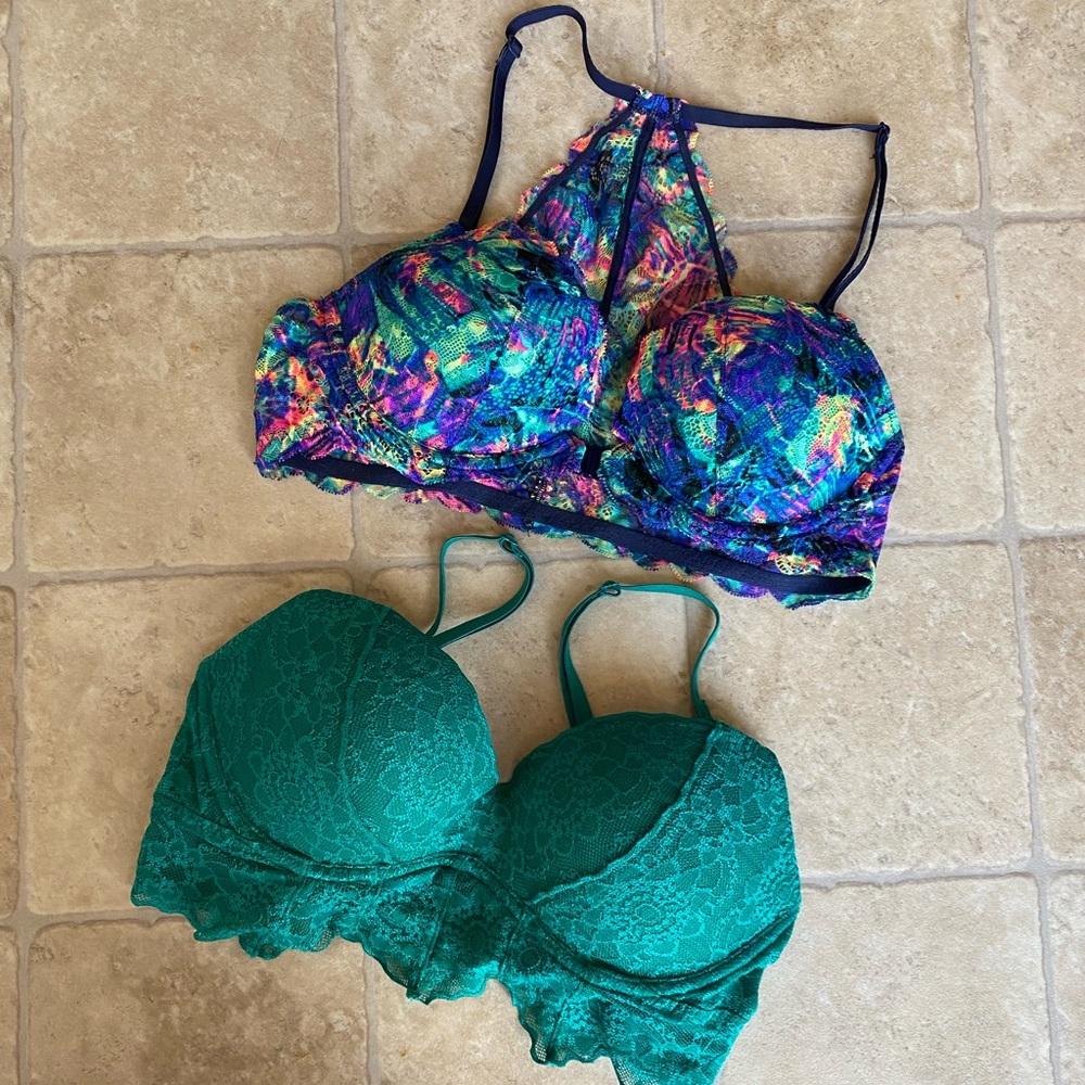 SOLD | Victoria’s Secret bralette bundle